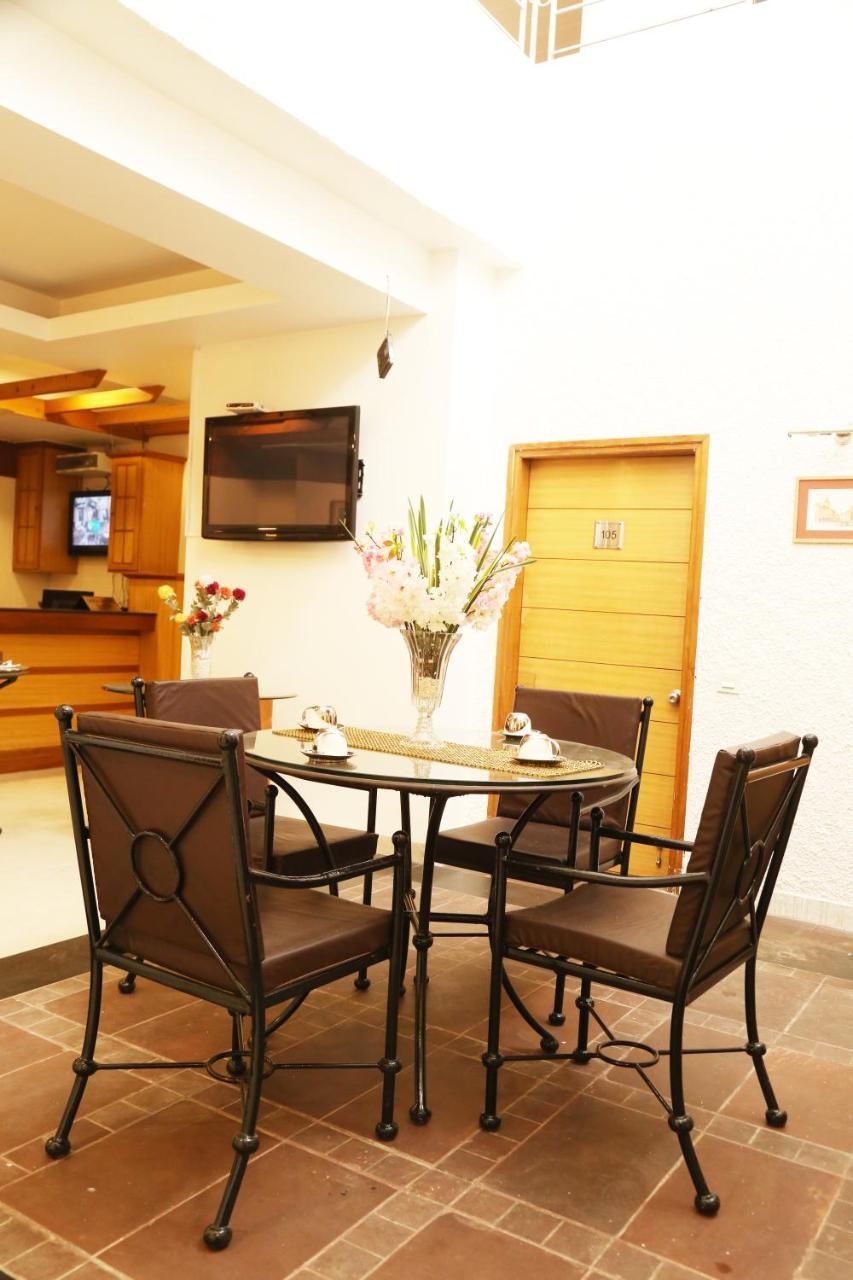 Hotel H26 จัณฑีครห์ ภายนอก รูปภาพ