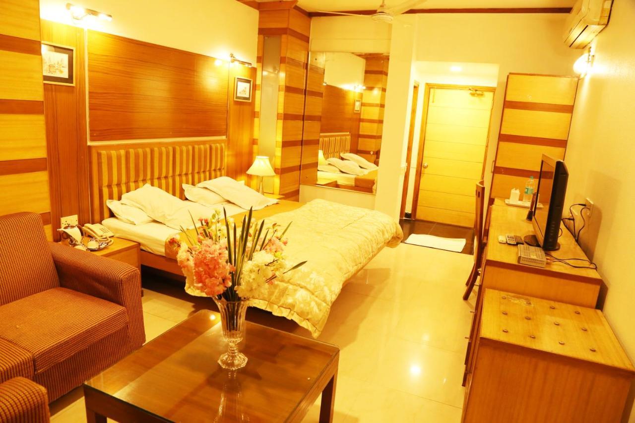 Hotel H26 จัณฑีครห์ ภายนอก รูปภาพ