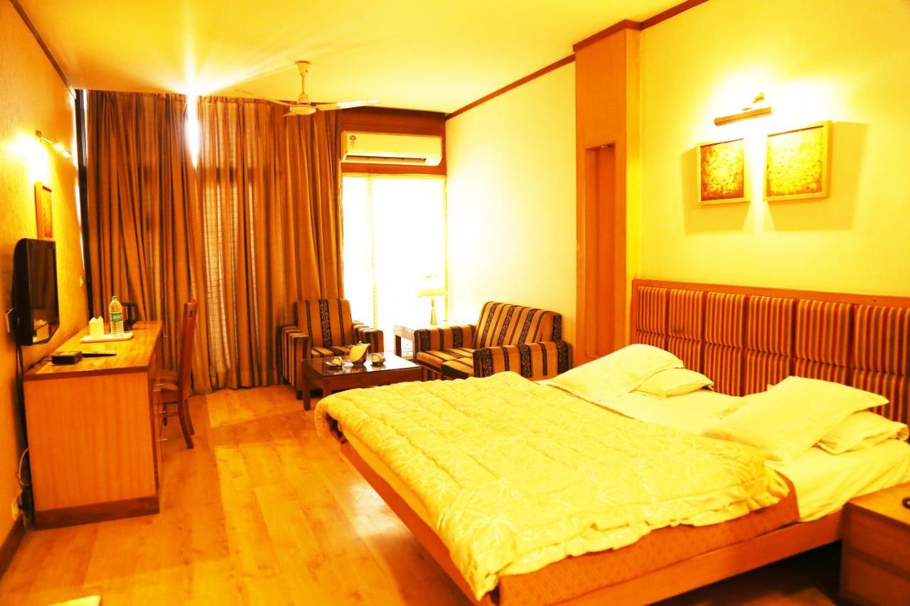 Hotel H26 จัณฑีครห์ ภายนอก รูปภาพ