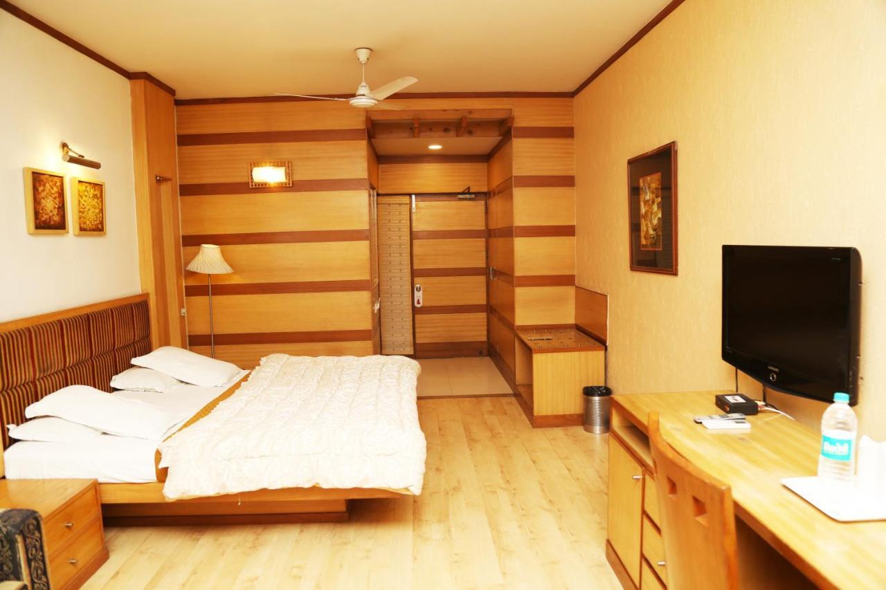 Hotel H26 จัณฑีครห์ ภายนอก รูปภาพ